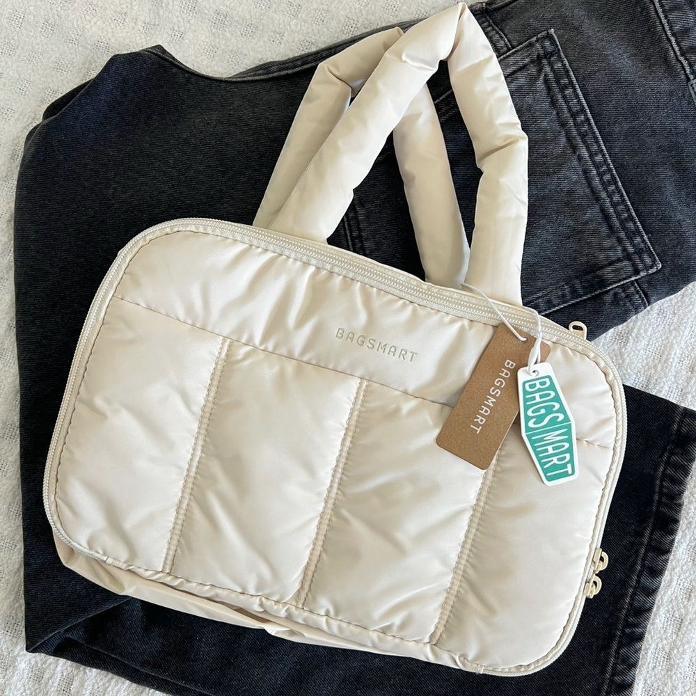 NWT BAGSMART Toiletry Bag ✨👜